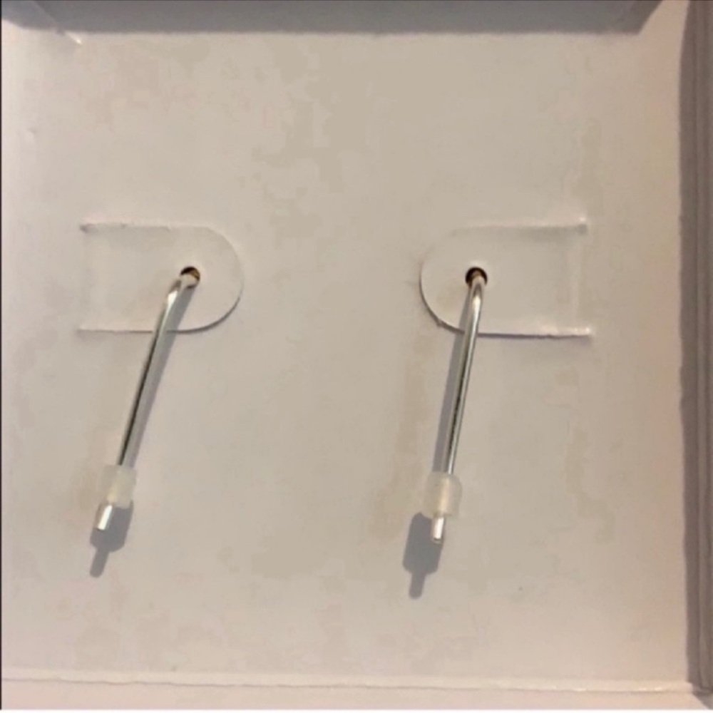 Stella & Dot | Ear Climbers | Arrow | Gold - Picture 4 of 10
